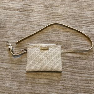 White/beige Micheal Kors mini waist pouch size S
